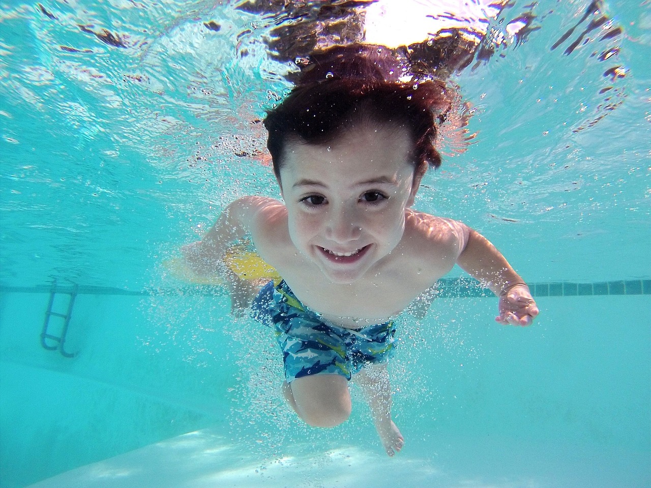 Weekend da Aquamore: bambini in piscina