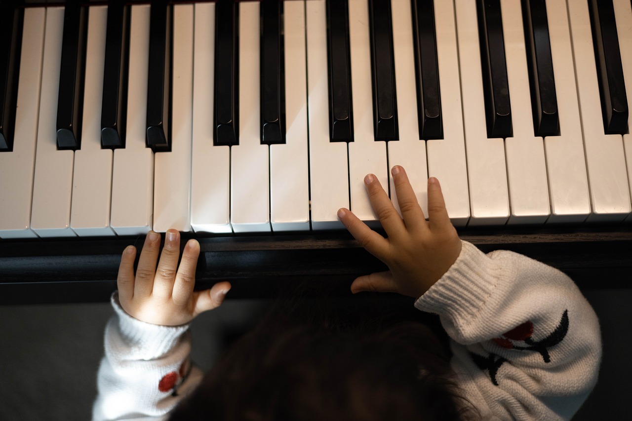 Asilo Bianco: Lezione prova di Sviluppomusicalità® 3-5 anni e di Musicainfasce® 0-36 mesi